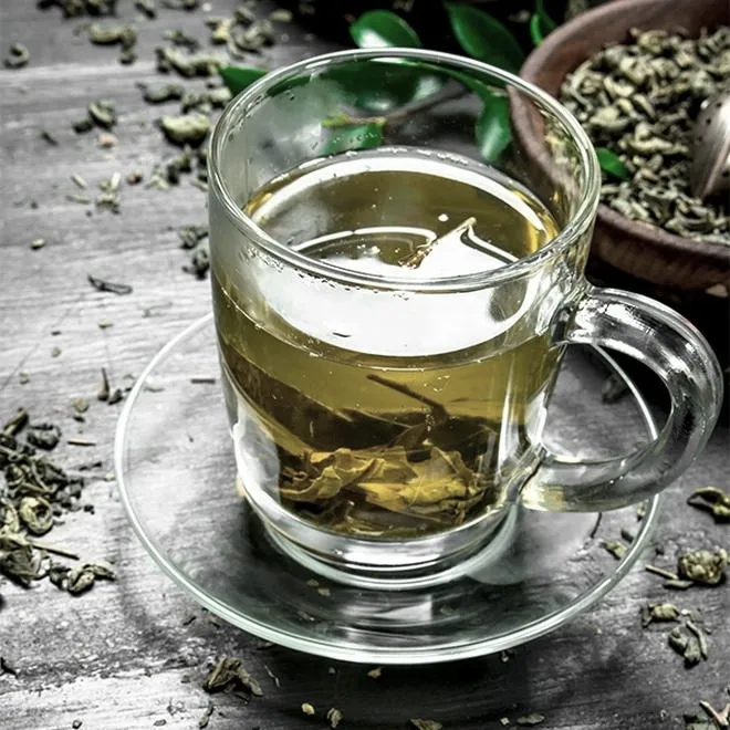 Jak działa zielona herbata? Wpływ na zdrowie, koncentrację i metabolizm