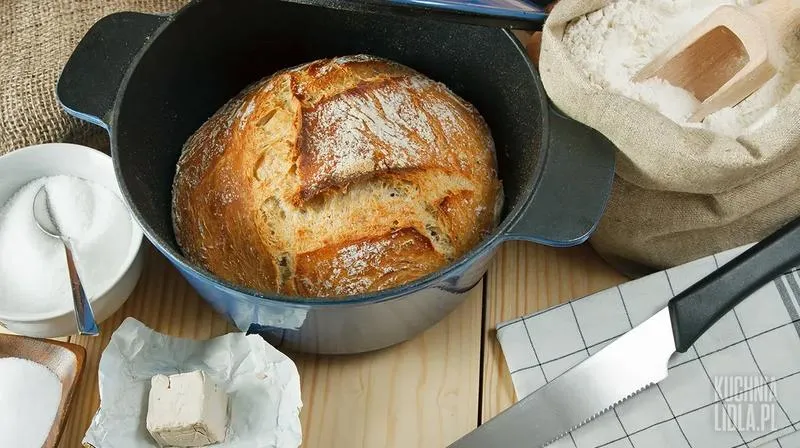 Jaki garnek do chleba wybrać, by pieczenie stało się sztuką?