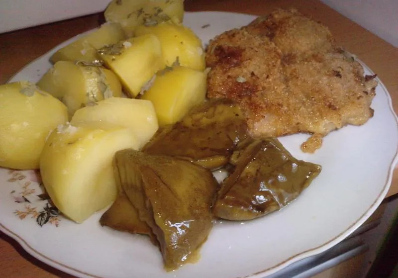 Jakie kalorie kryje w sobie smażona łopatka wieprzowa?