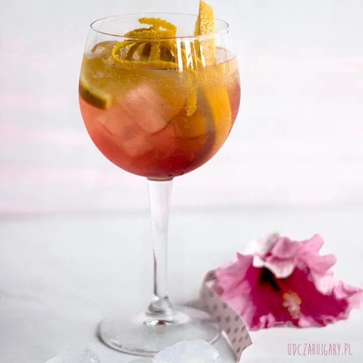 Odkryj smak Campari Spritz – idealny napój na letnie wieczory