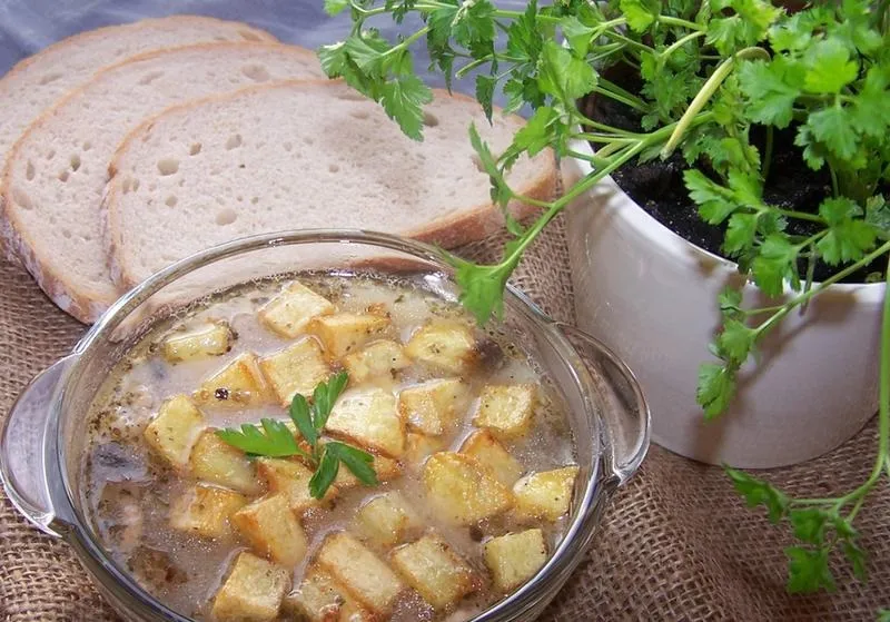 Smakowite przepisy: Jaka zupa ze schabu zachwyci Twoje podniebienie?