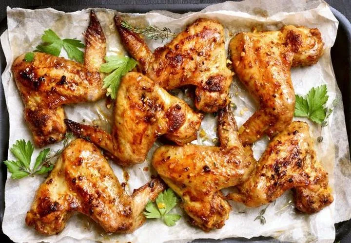 Marynowanie skrzydełek z grilla