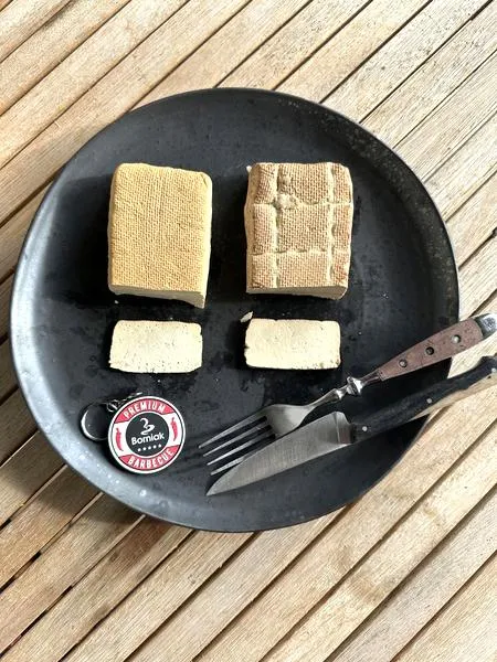 Smak tofu wędzonego
