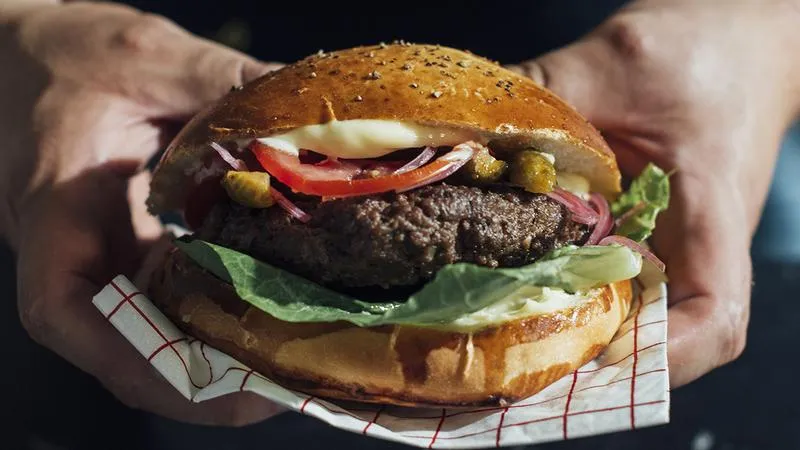 Temperatura pieczenia burgerów